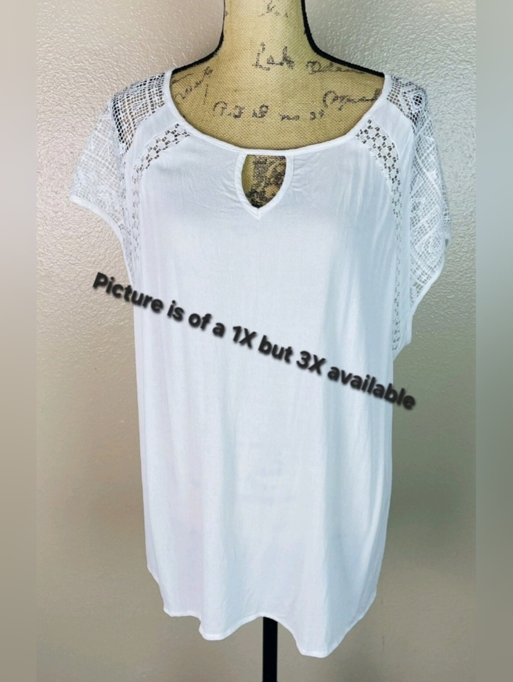 Ava & Viv Women's White Lace-Yoke Keyhole Top NWT 3X